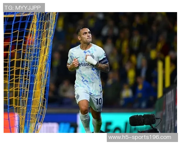 国米九月最佳球员候选名单揭晓迪马尔科图拉姆劳塔罗恰尔汗奥卢争夺荣誉